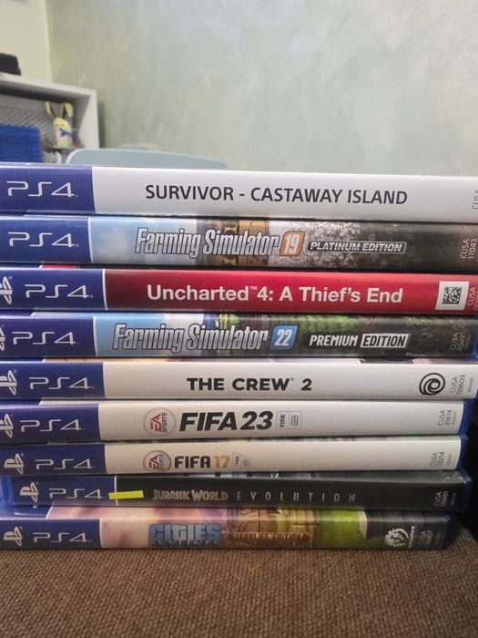 Ps4 , Slim 500Gb+ CD cu jocuri