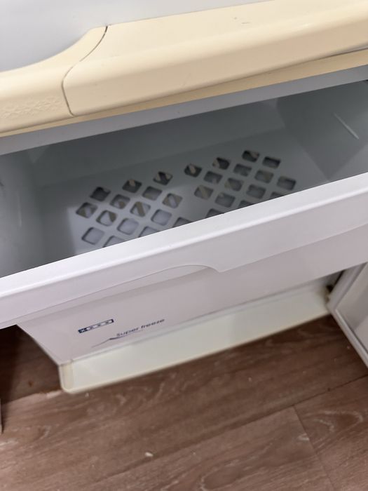 Холодильник рабочий