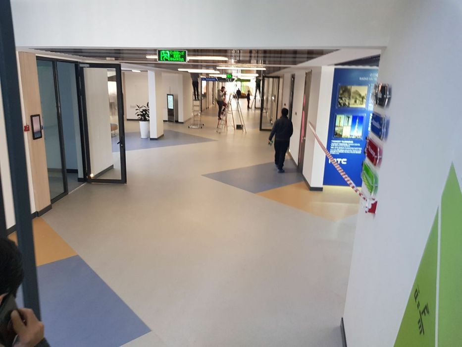 Напольные покрытие,Потолки Армстронг