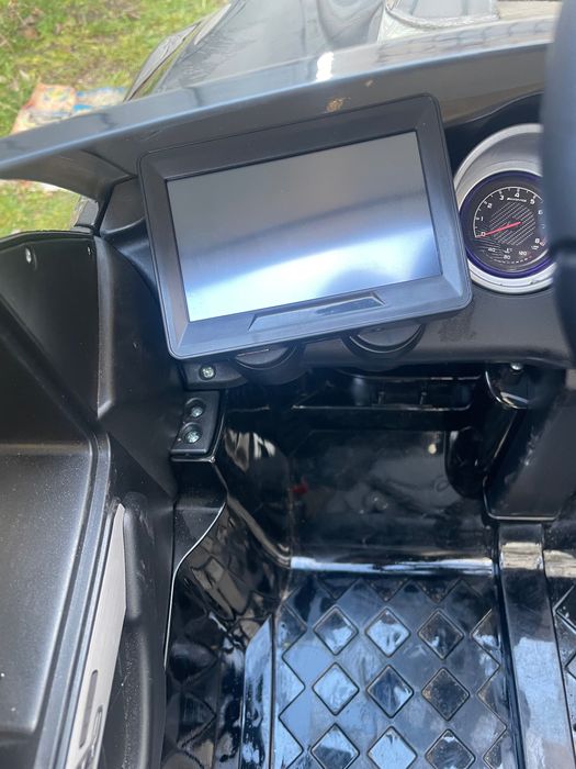 Кола с дистанционно