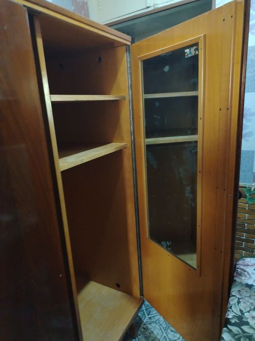 Продам шкаф не дорого в отличном состояние, дубовый