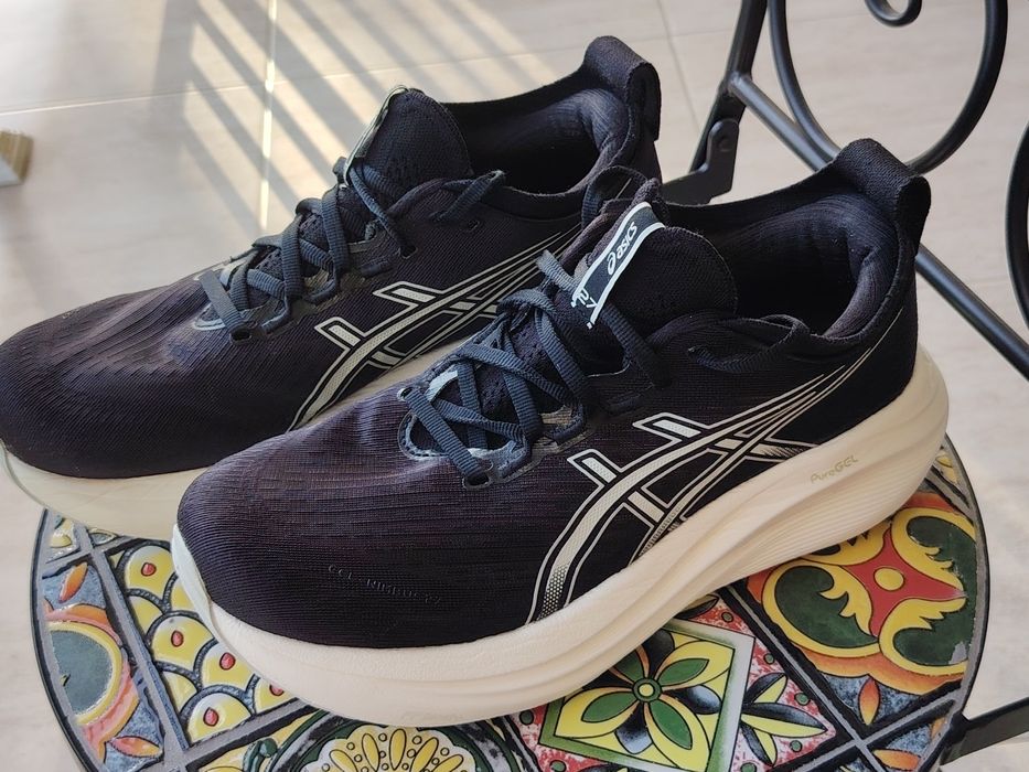 Asics Nimbus 27 41/5