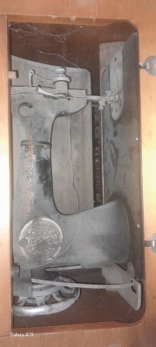 Швейная ножная машина