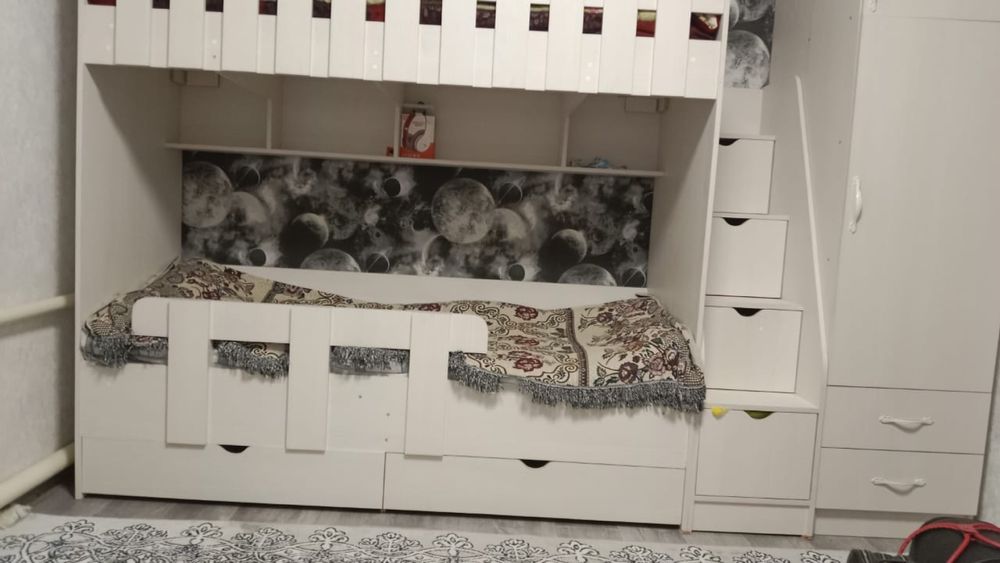 2-х ярусная кровать + пенал