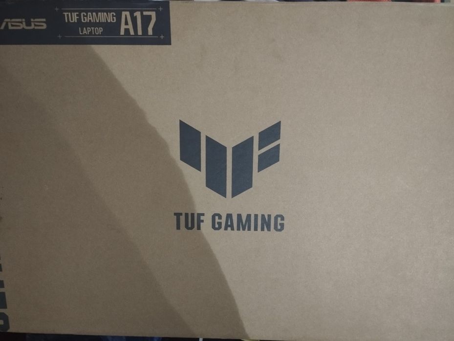 Продам мощный легендарный ноутбук с большим экраном 17.3