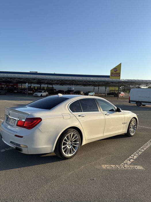 BMW 7 Series 2010 — imagine 3