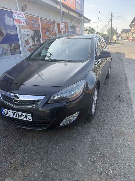 Opel astra j an 2012