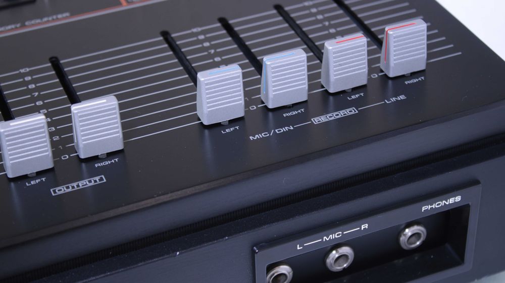 Deck AIWA AD-1600(1978).