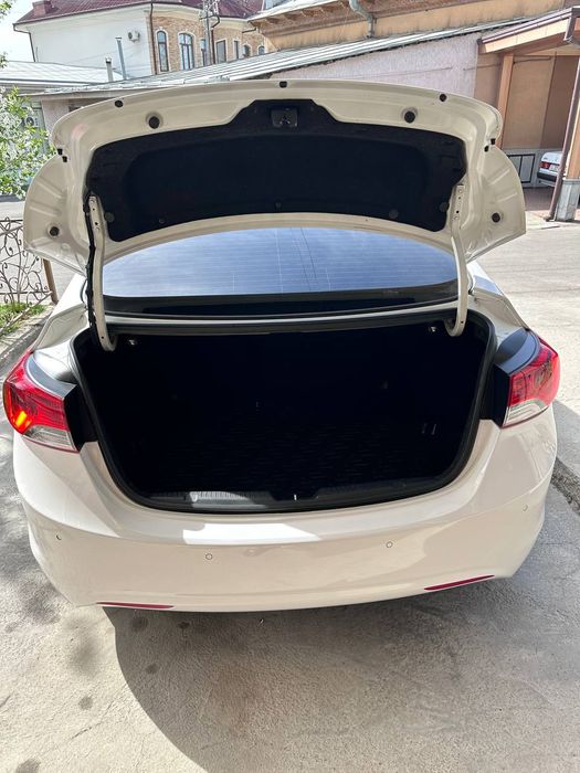 Hyundai Elantra GLS