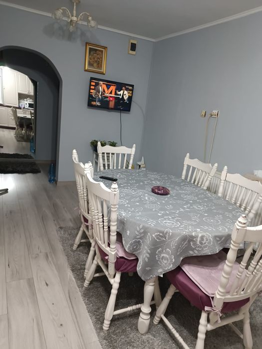 Închiriez apartament