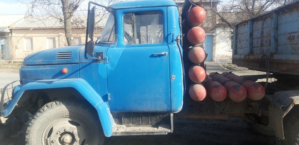 Zil shalanda sotiladi.