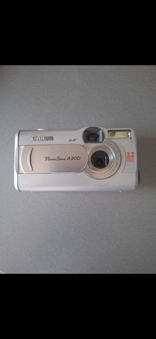 Aparat foto Canon A 300.