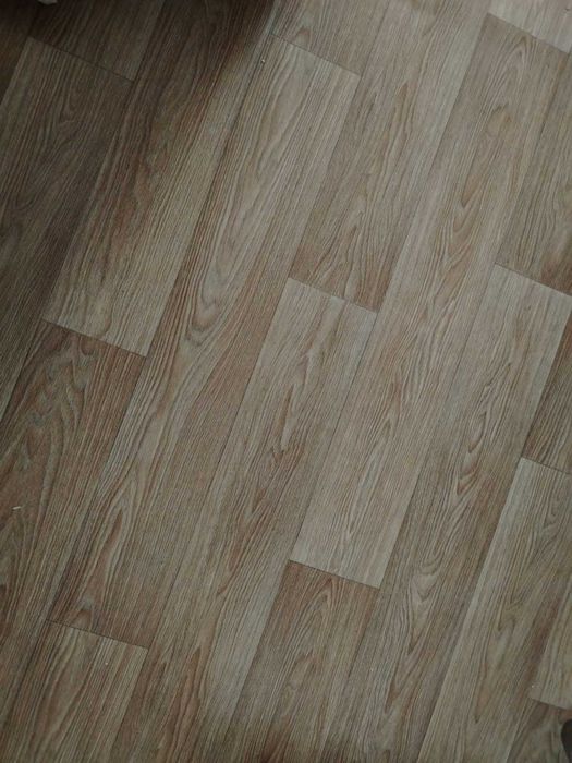 Продам линолеум Б/у в отличном состоянии 60кв.