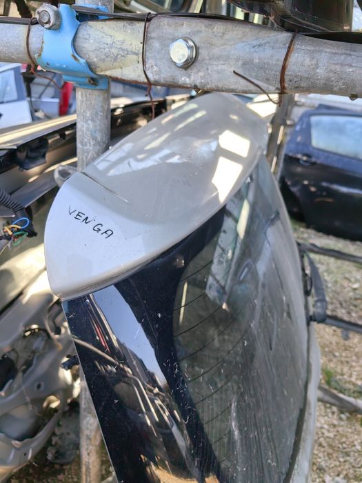 Врата багажник KIA Venga / Киа Венга 2014г.