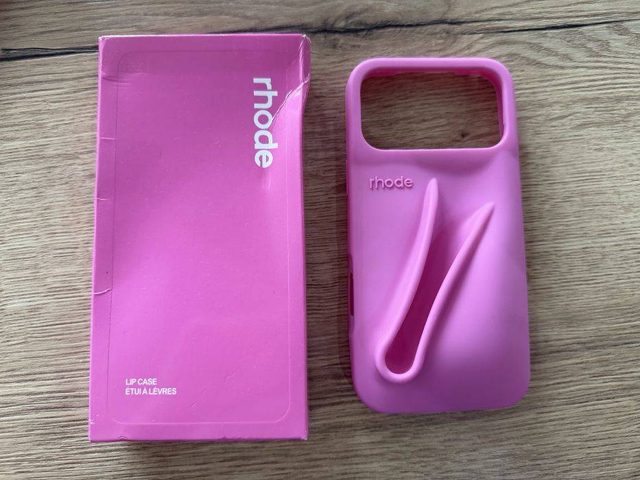Rhode Lip Case + Peptide Lip Tint за 17pro max