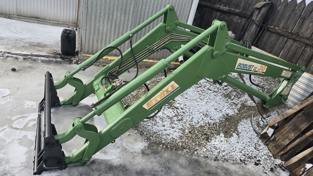 Dezmembrez tractor Fendt 510,incarcator frontal  piese fendt.