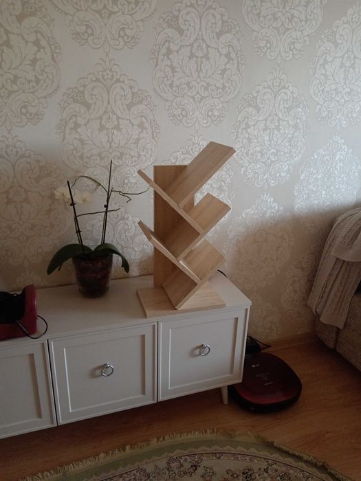 Полка книжная, совершенно новая