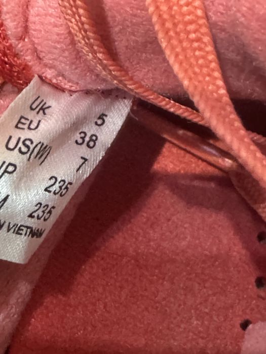Маратонки HELLY HANSEN . Номер 38