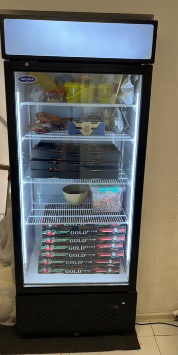 Холодильник витринный