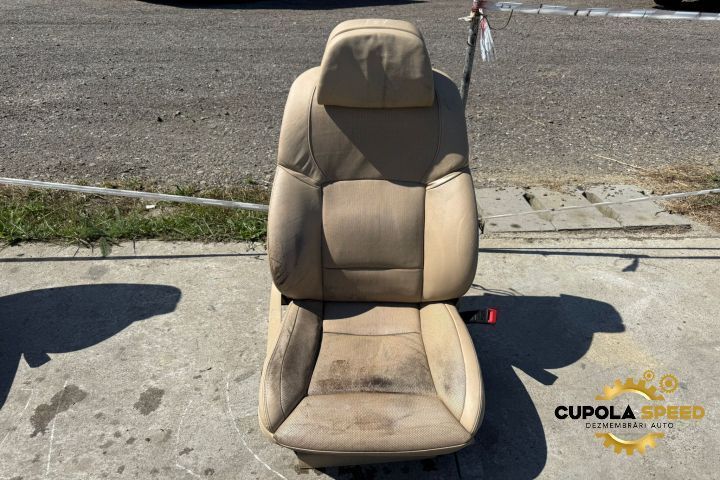 Scaun dreapta fata Confort piele electric cu ventilatie (model cu ecr