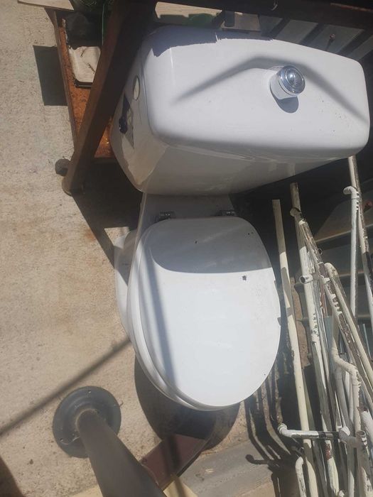 Pachet cada , chiuveta , vas WC cu rezervor