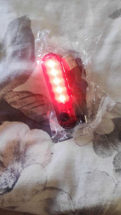 Lumina spate bicicleta noua
