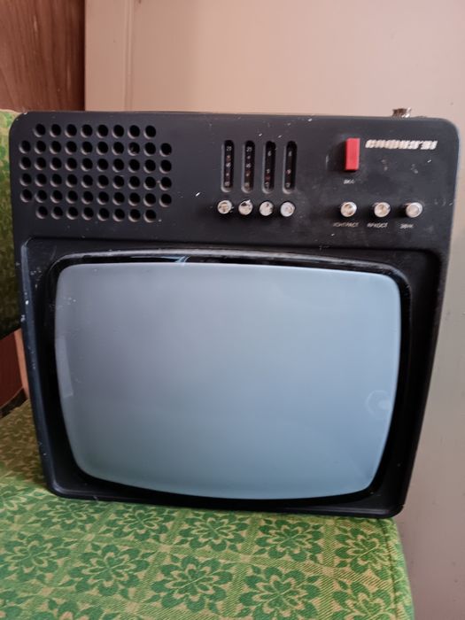 Телевизор София 31