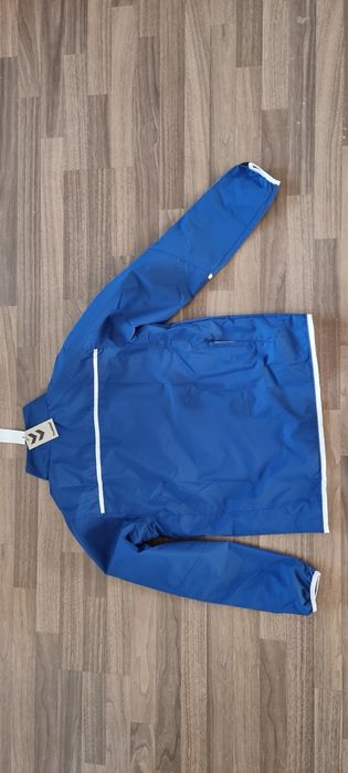 Чисто ново спортно яке, ветровка Hummel