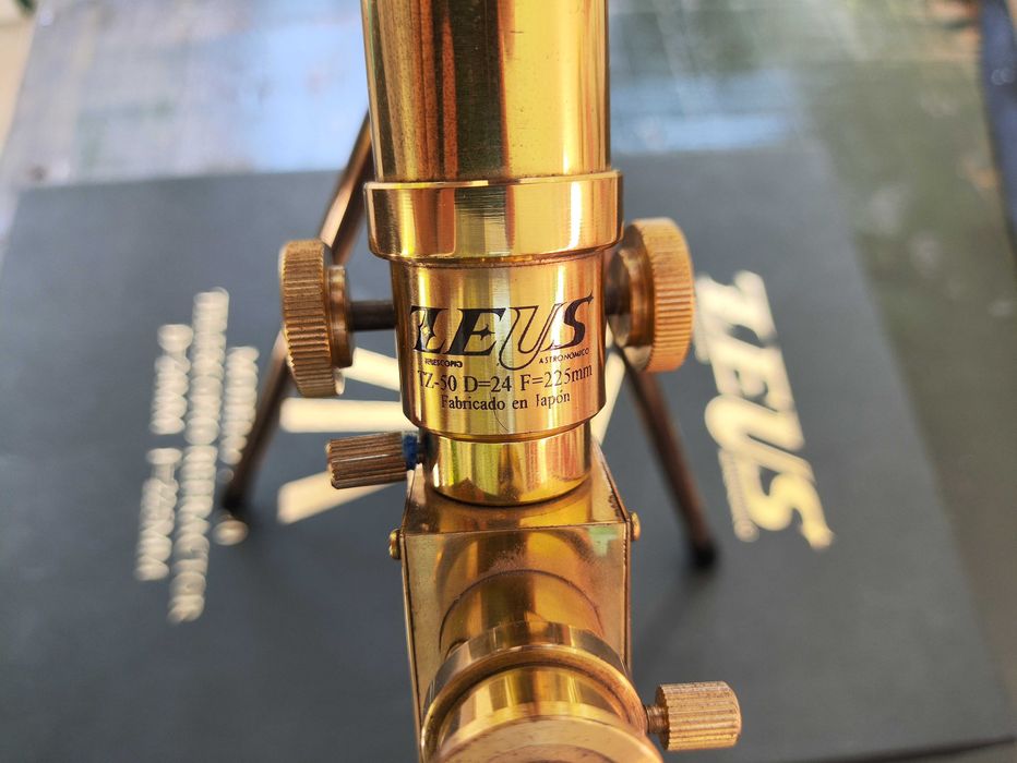 Рефракторен мини телескоп ZEUS TZ-50