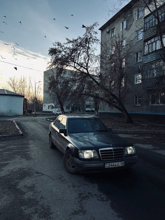 Мерседес 124 е220