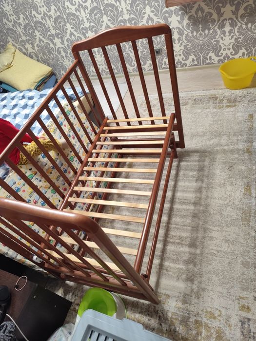 Кроватка с матрасом