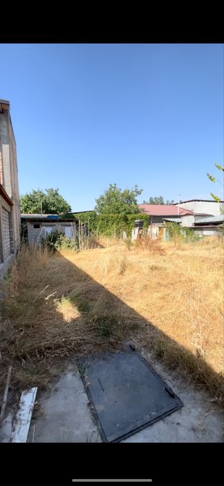 Продаётся дача. В хорошем месте.  Бустонлыкский р-н. 40км от Ташкента