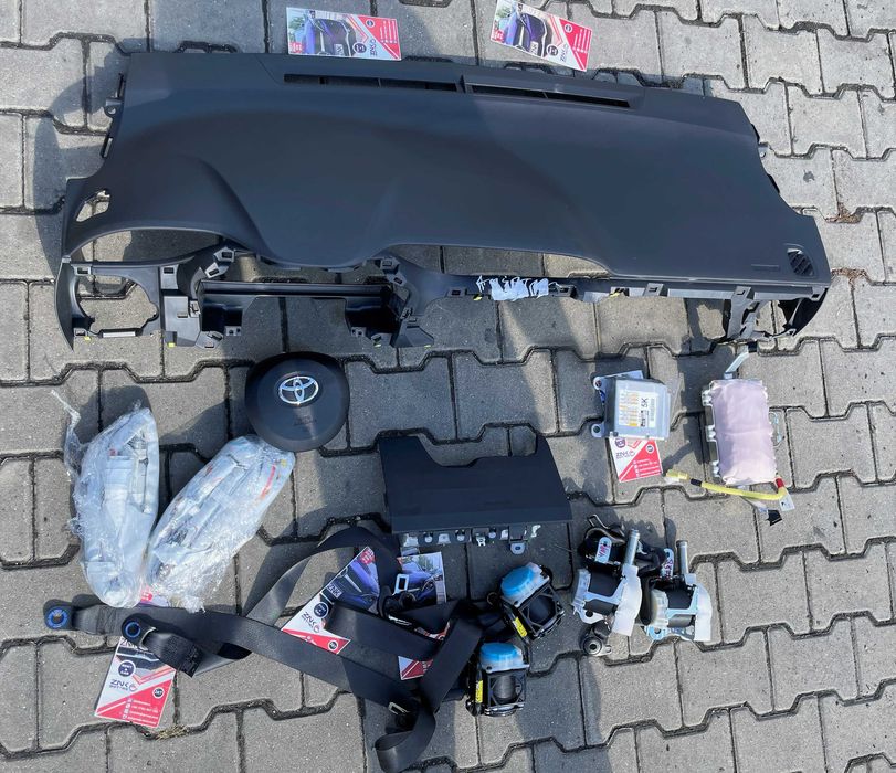 Toyota Yaris III 2015-2019 kit airbag plansa bord set centuri cortine