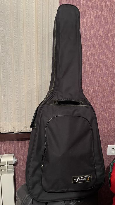 Акустическая гитара