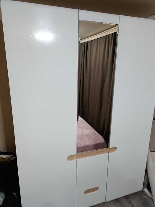 Продам спальный гарнитур