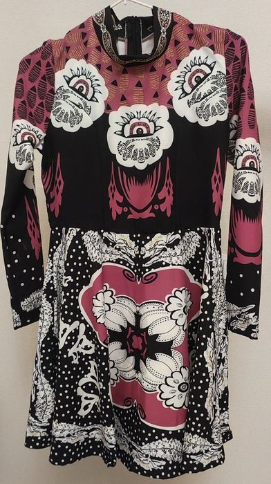 Женская одежда , Плать.