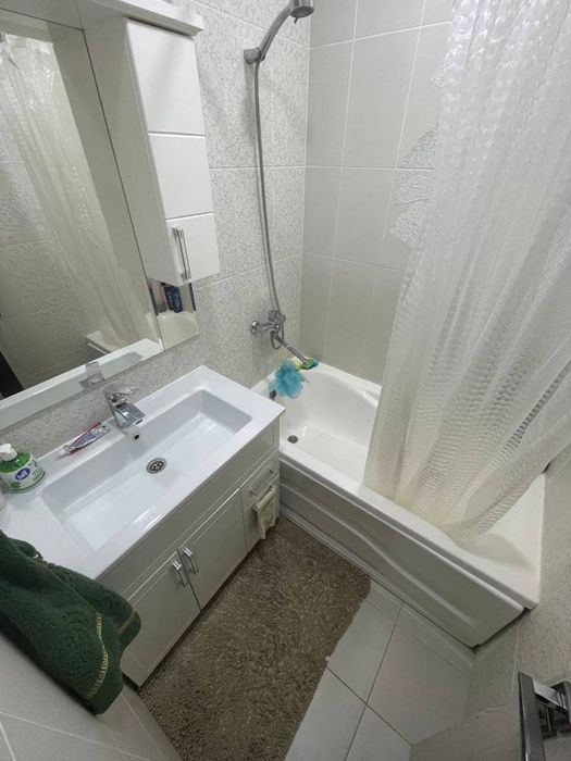 Sergeli Moshina Bozor orqasida 2xonali kvartira ijaraga beriladi.