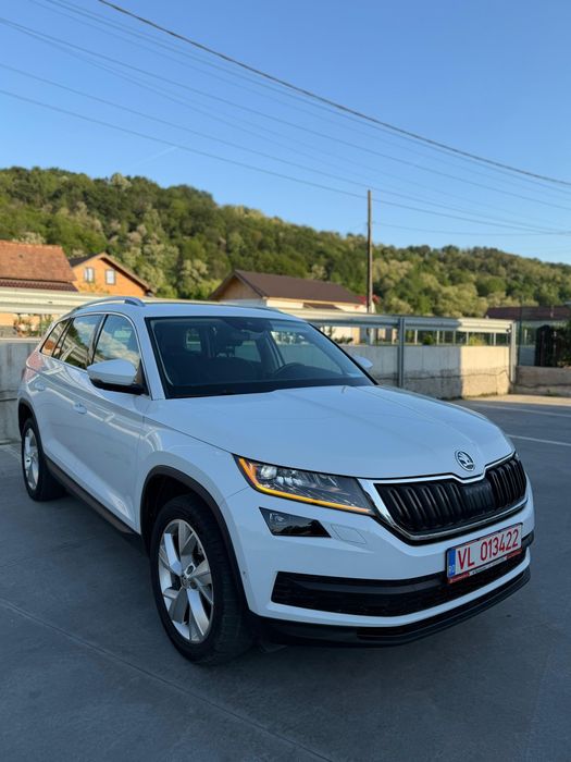 Skoda Kodiaq 2.0TDI -Style Edition- Camere 360°/ Parcheaza singura/Portbagaj electric/ Full Led (Garanție)