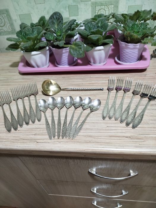 Столовые приборы из мельхиора