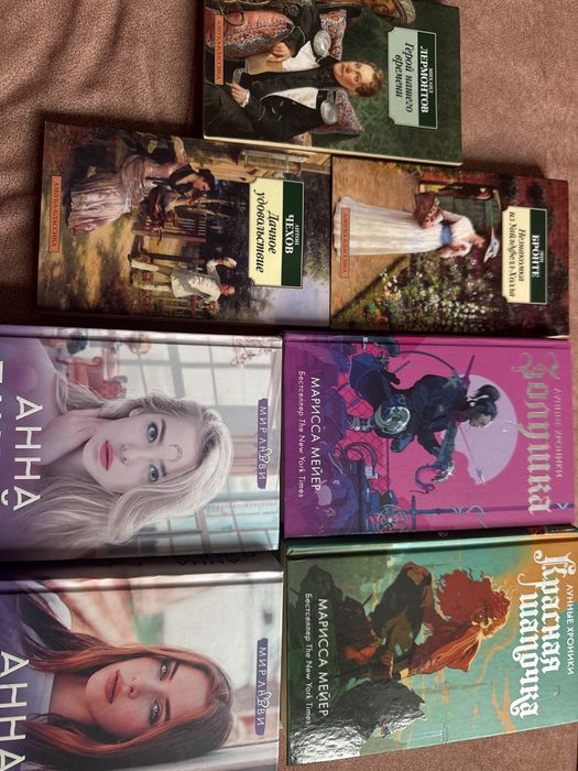 Продам книги по 700