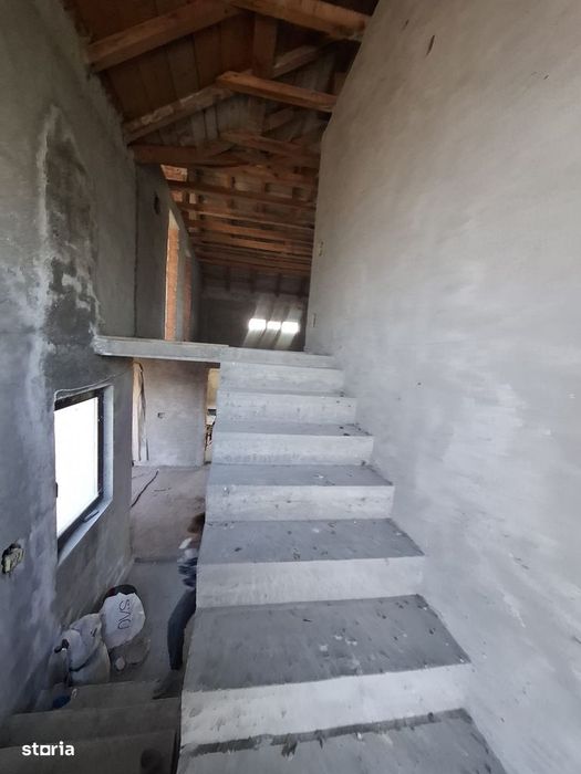 De vanzare vila in Barticesti, P+M, compusa din 7 camere Pret 85000 e
