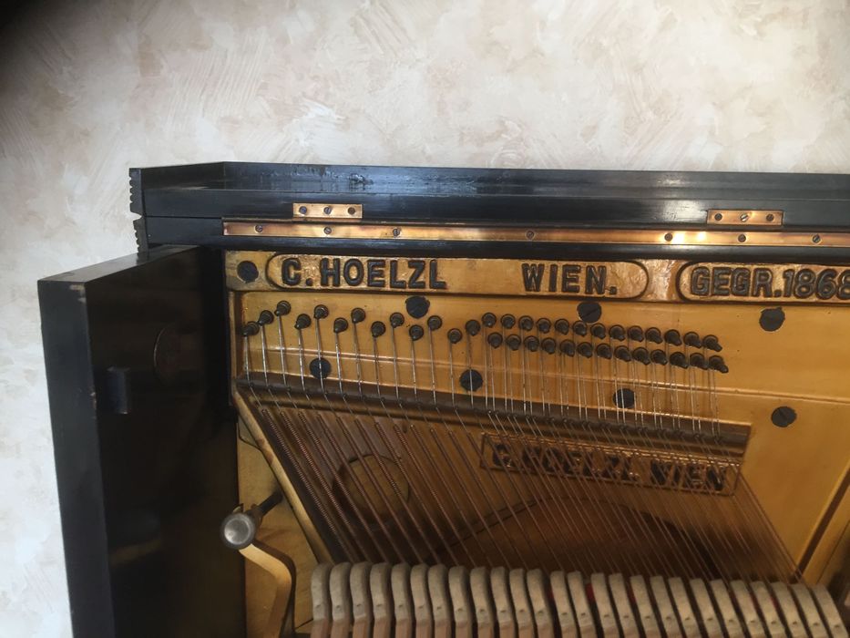 Антикварное Венское пианино