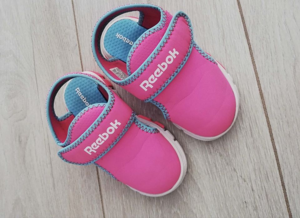 Детские сандалии Reebok.