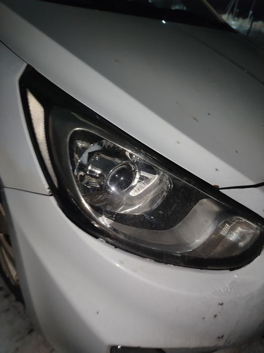 Продам фар акцент 13 г.  biled