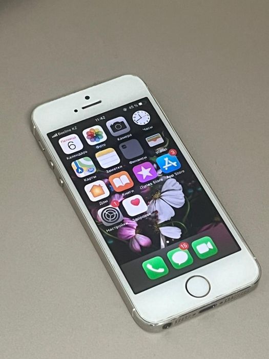 iPhone 5s продам срочно