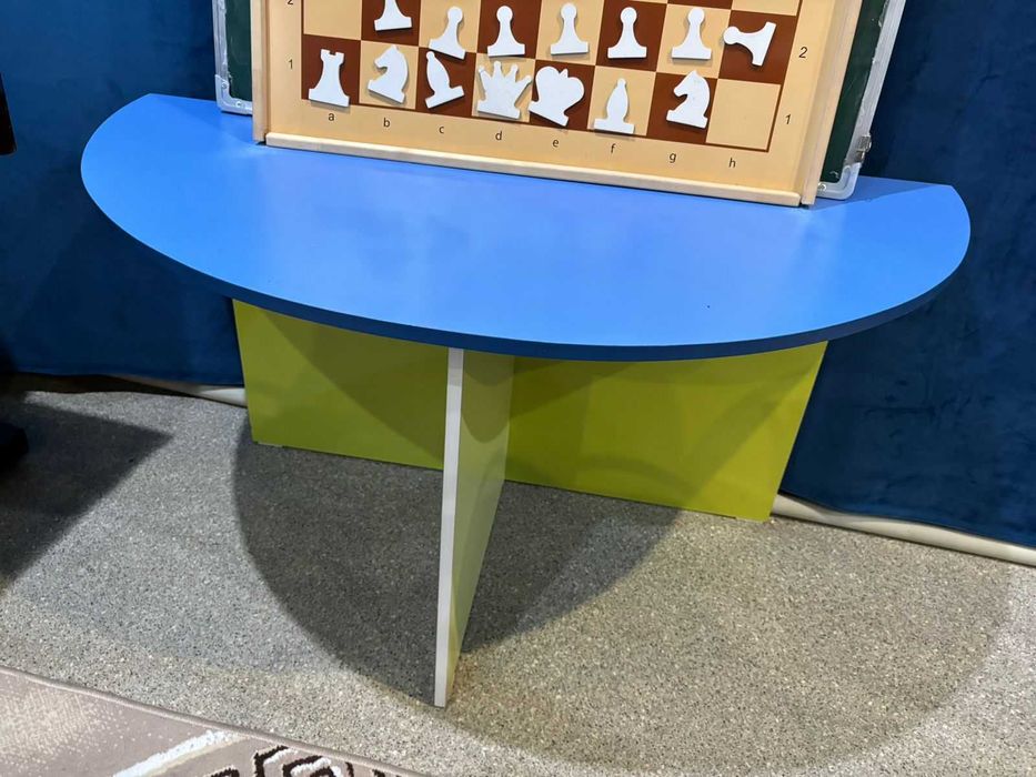 Детские шкафчики столы и стулья