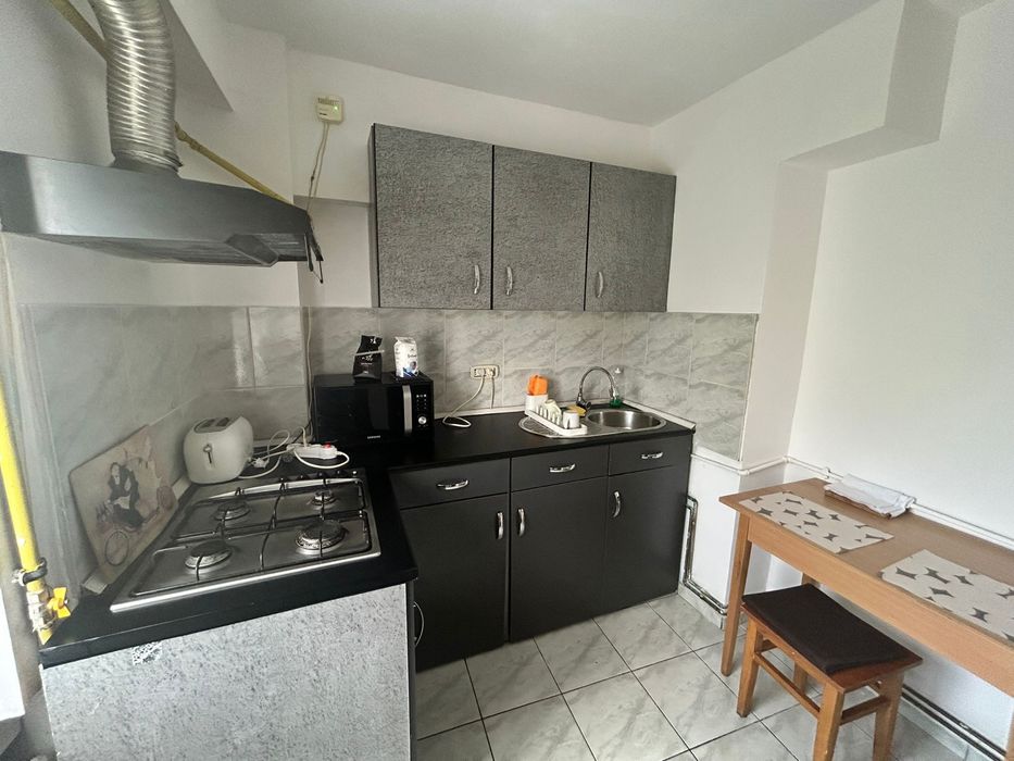 Inchiriez apartament cu 1 camera