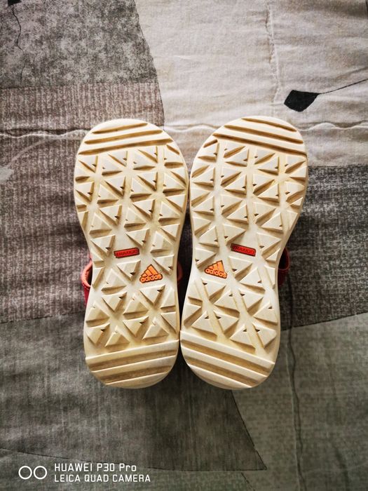 Детски сандали Адидас, номер 32, почти нови!