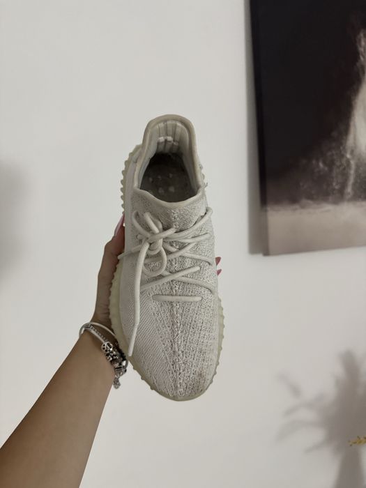 Yeezy 350 v2 noi