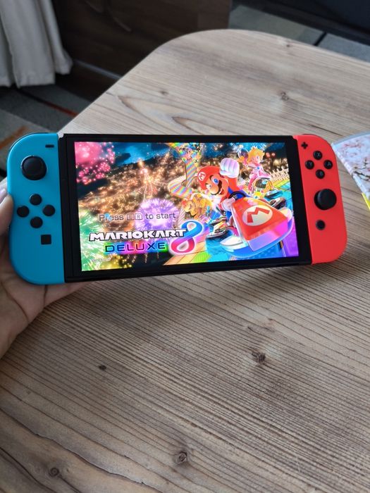 Joc portabil Nintendo swich ca nou
